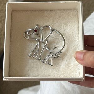 Elephant Brooch Red gem silver